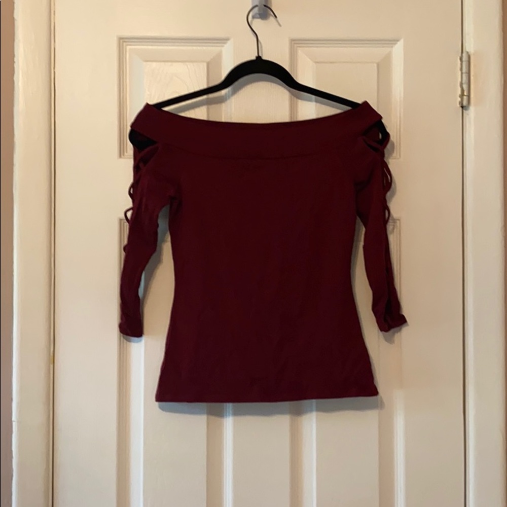 STYLISH off-the-shoulders top